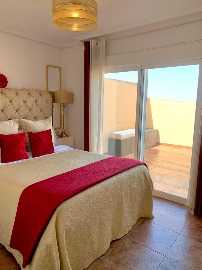 Atico Deluxe: Coastal Oasis with Pool, Gym & Terrace Apartment Roquetas de Mar Exterior photo